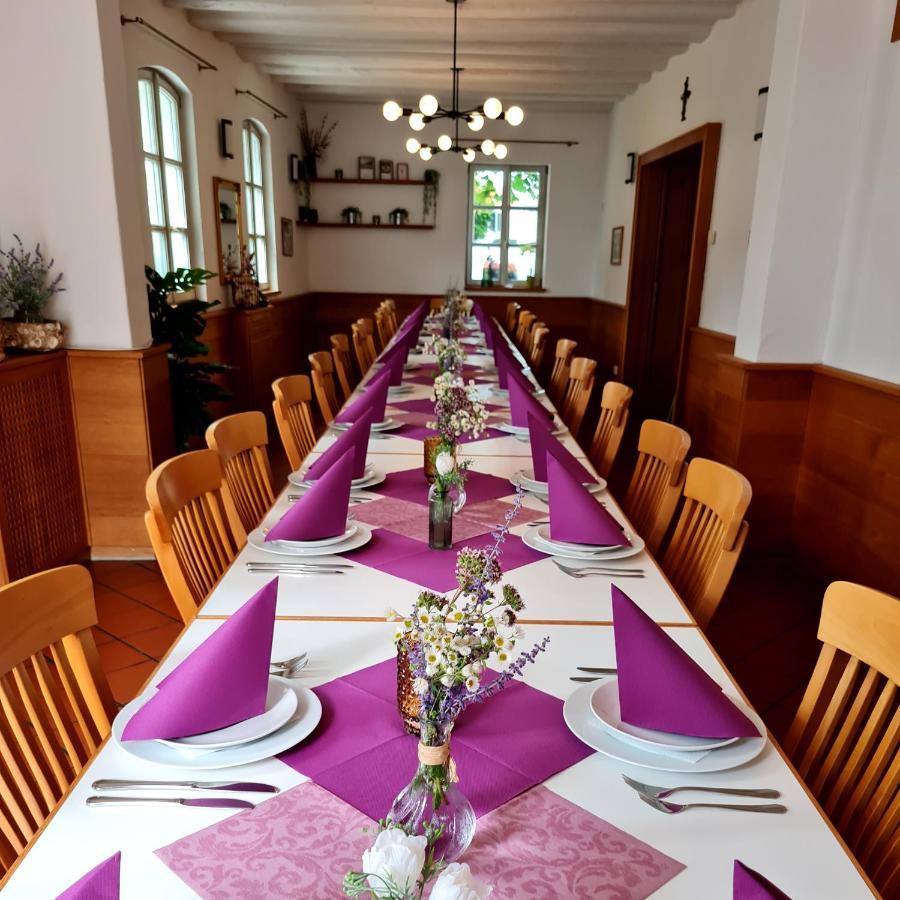 Gasthof Zur Post Neunkirchen am Brand ภายนอก รูปภาพ