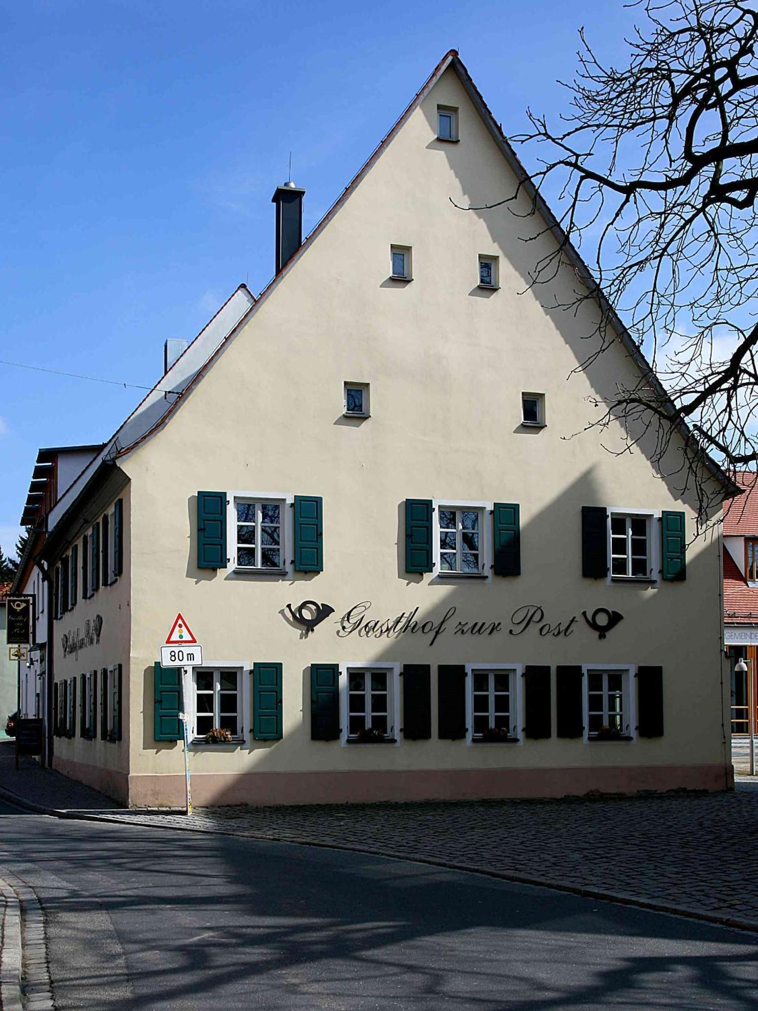 Gasthof Zur Post Neunkirchen am Brand ภายนอก รูปภาพ
