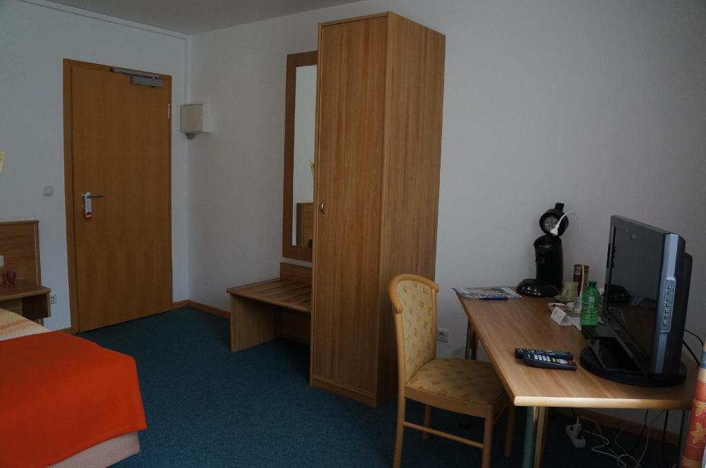 Gasthof Zur Post Neunkirchen am Brand ห้อง รูปภาพ