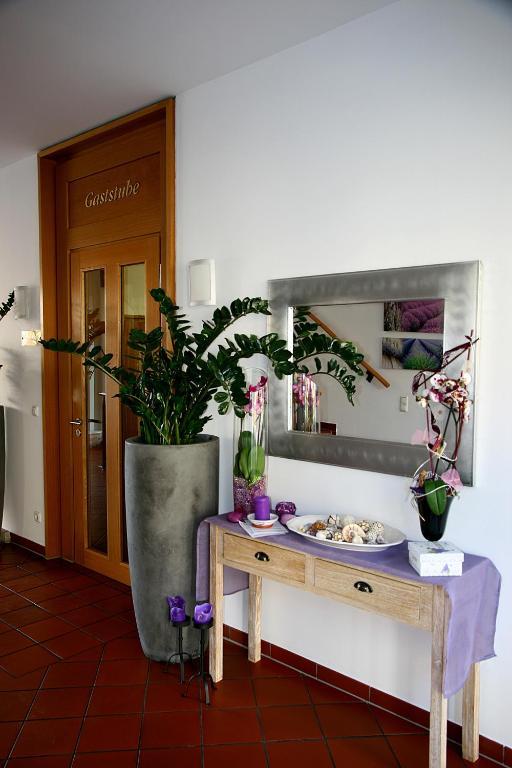 Gasthof Zur Post Neunkirchen am Brand ภายนอก รูปภาพ